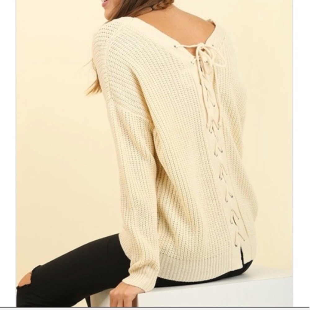 Lace back sweater - Picture 1 of 3